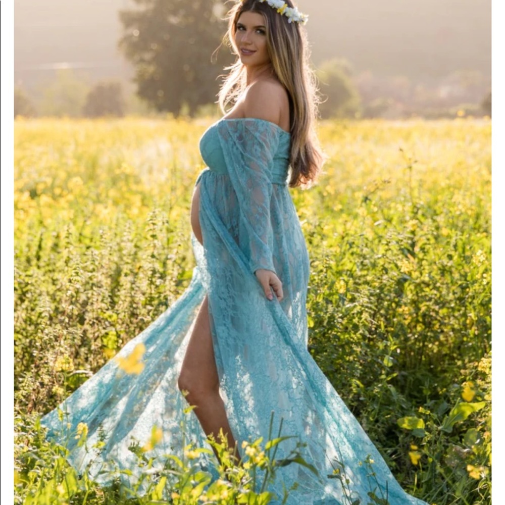 Pinkblush maternity photo shoot lace gown